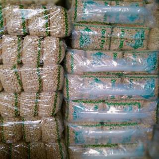 

Kacang Kupas 600 Gr × 10 Pcs / Ball