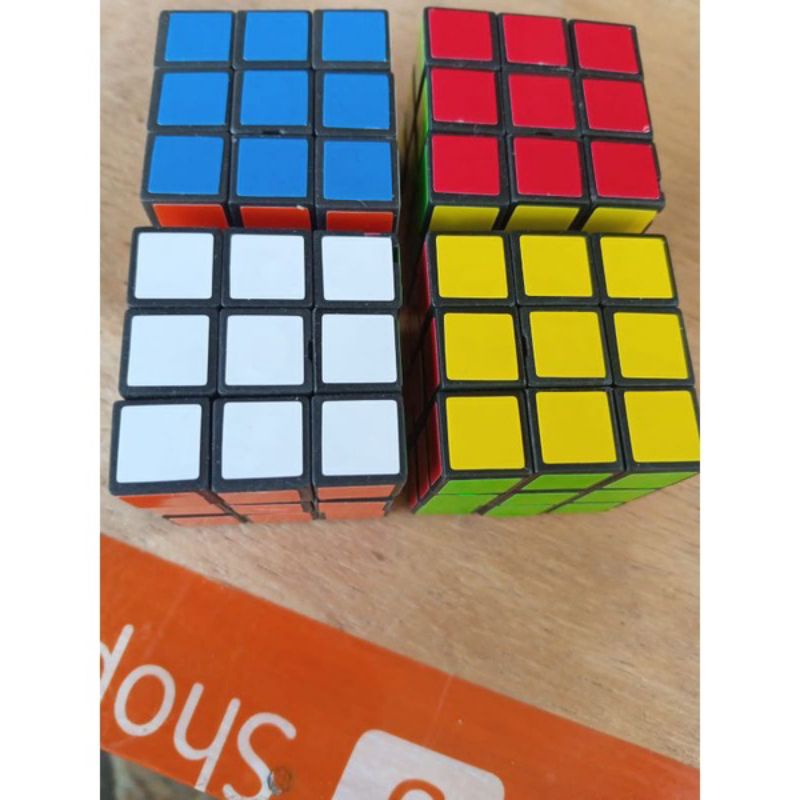 Rubik Mainan Anak Ukuran Kecil