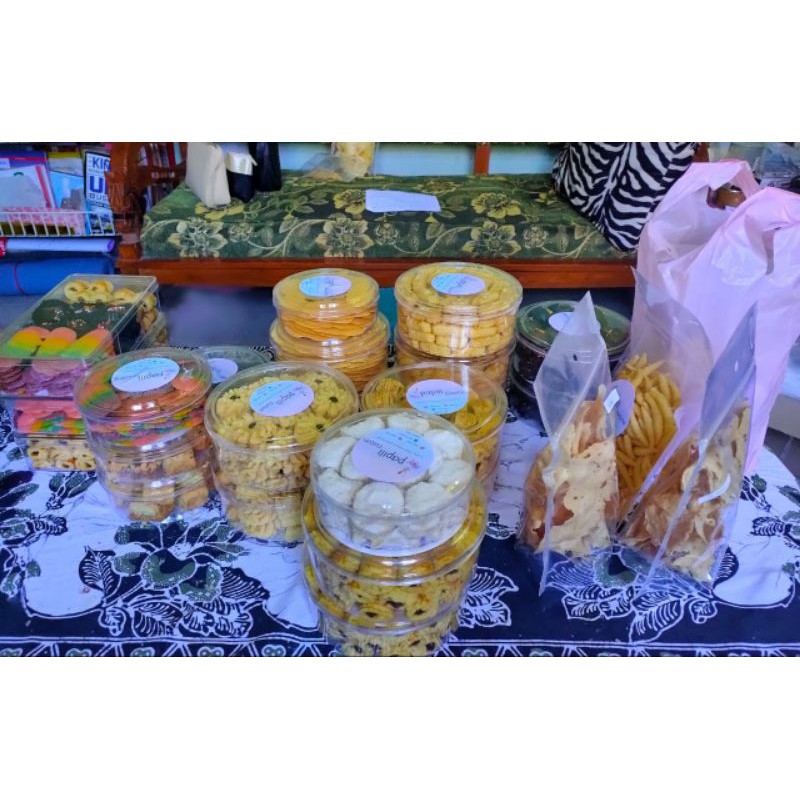 

KUE LEBARAN/HAMPERS/PARCEL PREMIUM 250gr TERMURAH, ENAK, dan HOMEMADE