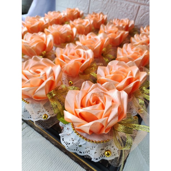 gelas sirih mawar satin/tempat sirih/sirih pinang/bunga rampai