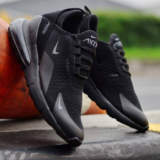 Nike Air Max 270 Men's , Sepatu Olahraga Pria Nike free Running, sepatu