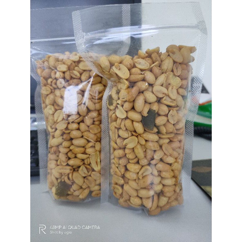 

kacang bawang gurih dan renyah 250gr