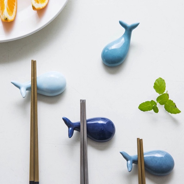 

KURAVE Whale Chopstick Stand