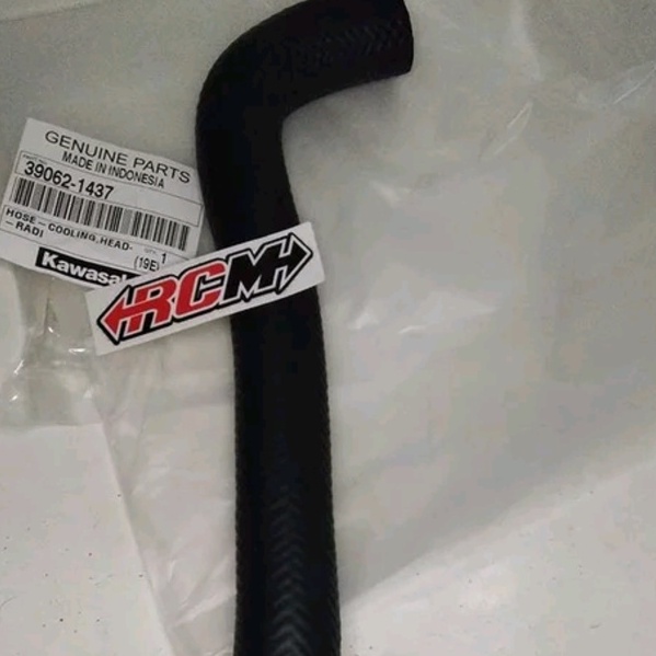 HOSE BEND SELANG RADIATOR BAGIAN ATAS KAWASAKI NINJA R RR 2T 2 T 2TAK 2 TAK ORI ORIGINAL KAWASAKI KGP ASLI 39062-1437