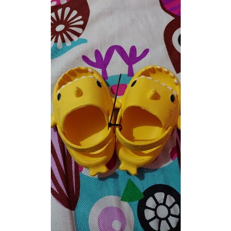 sandal baby shark