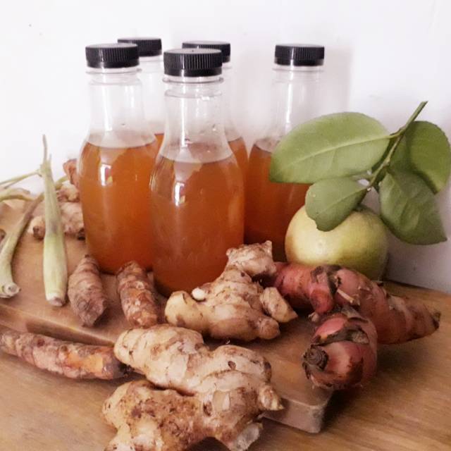 

Jamu Corona ala Jokowi/ Jamu Kunyit Asam/ Jamu Empon/ Jamu beras Kencur/ jamu tradisional / jamu jsr