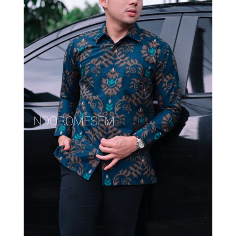 KEMEJA BATIK PREMIUM NDOROMESEM LENGAN PANJANG BAHAN KATUN HALUS BATURADEN WARNA NAVY PRABU KAMULYAN