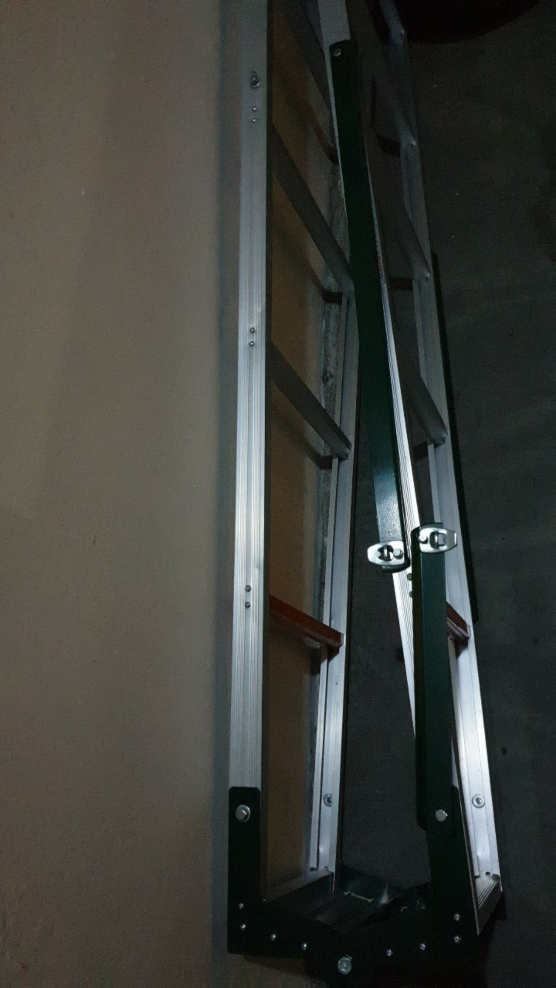 1.75 M Alat Rumah Tangga Renovasi Pertukangan // Tangga Lipat Aluminium Alumunium Almunium 1,75m