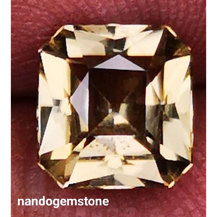 Natural Batu Permata Yellowish Brown Zircon Sri Lanka Full Luster Clean Clarity + Memo Kgl Lab