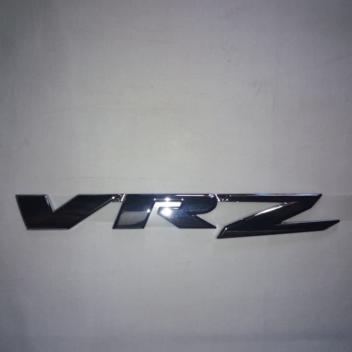 Emblem VRZ Toyota Fortuner