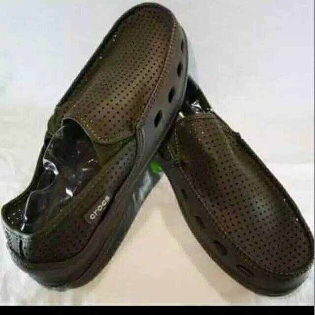 SEPATU CROCS PRIA TIDELINE JARUM