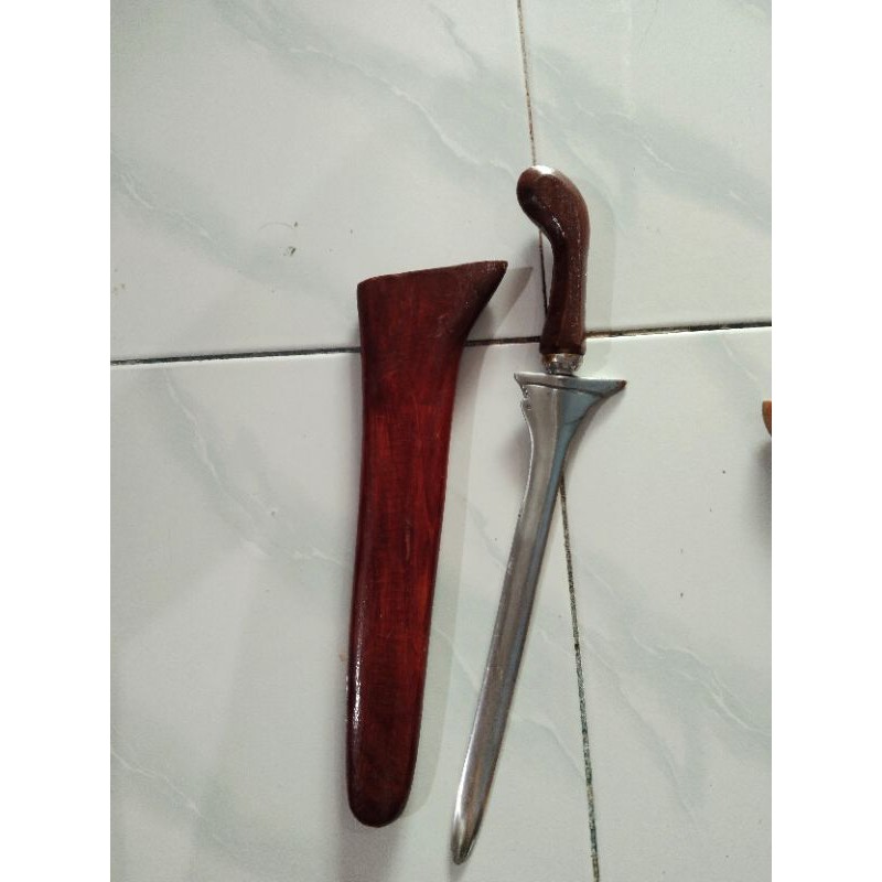 asesoris tari cundrik keris kecil