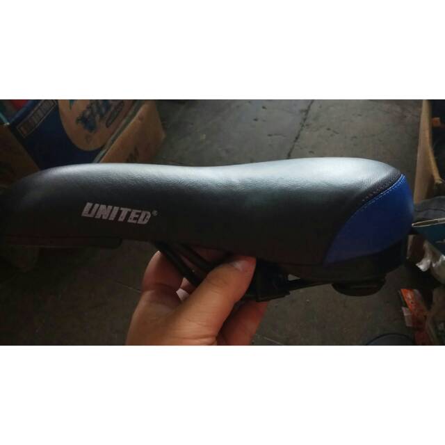 Sadel/jok sepeda United