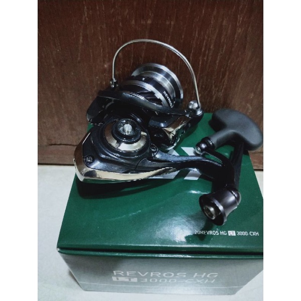 RELL DAIWA REVROS HG LT 3000-CXH