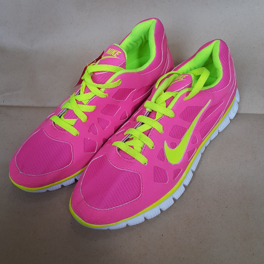 CUCI GUDANG Sepatu Running Nike free wanita Include Box Nike