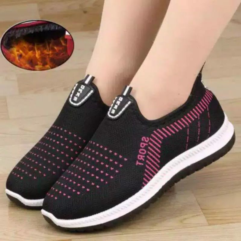 SEPATU WANITA SLIP ON KASUAL ONKE TANPA TALI / SEPATU FASHION OLAHRAGA MURAH COD