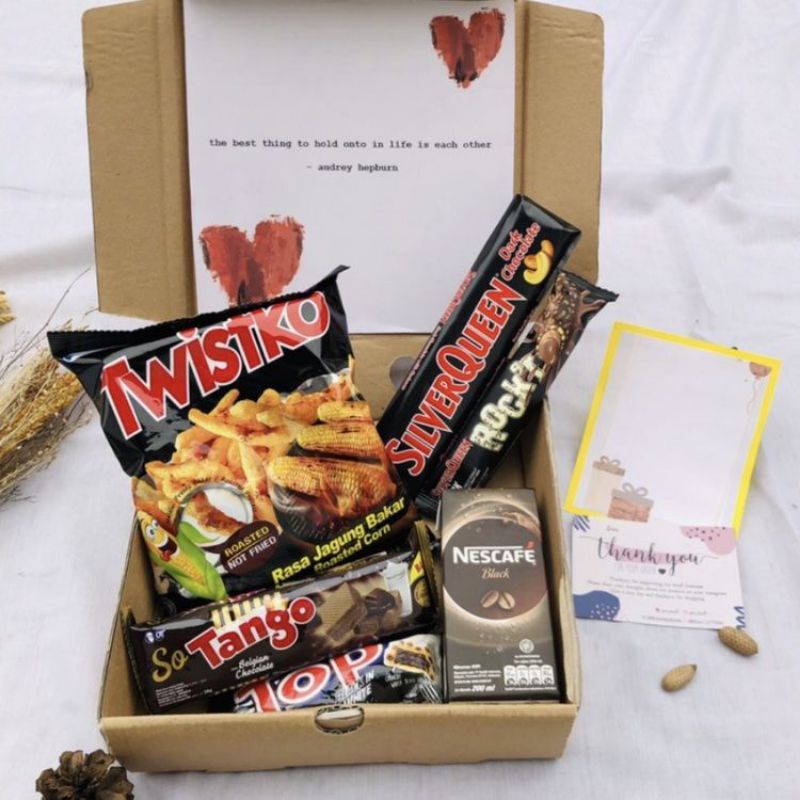 

HAMPERS SNACK