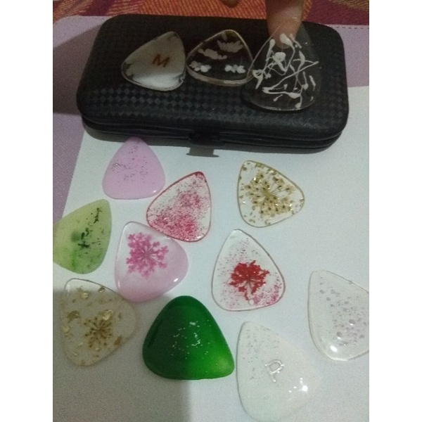 CUSTOM PICK GITAR RESIN HANDMADE