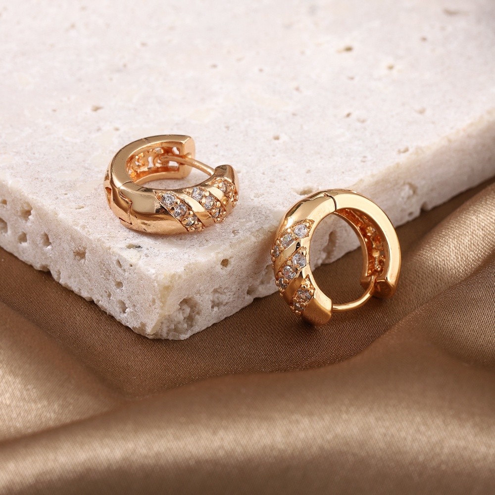 Anting Wanita Korea Anting Wanita Anti Karat Anting Tusuk Titanium Anting Wanita Murah D134-D587