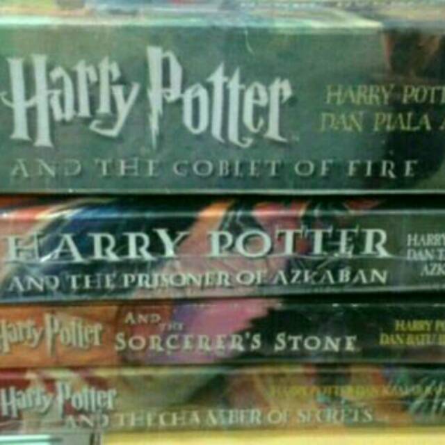 Harry Potter 1, 2, 3, 4 (sepaket dapat 4 novel, 1-4)