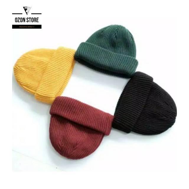 Topi Kupluk Beanie Hat RAJUT Polos Bahan WOOL Halus HITAM