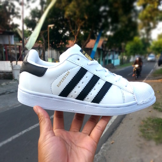 MURAH Sepatu Sport Adidas Superstar Grade Ori / Kets / Casual / Santai APL