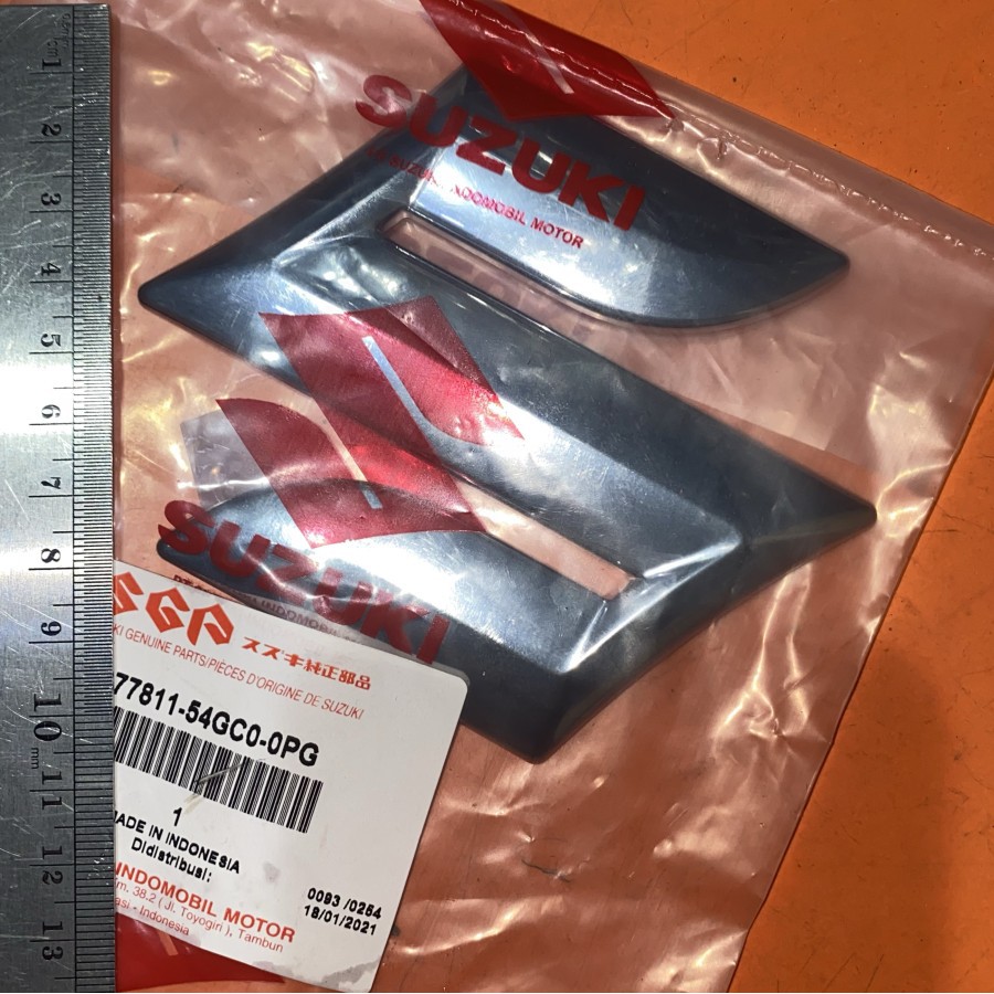 Logo S suzuki apv depan original