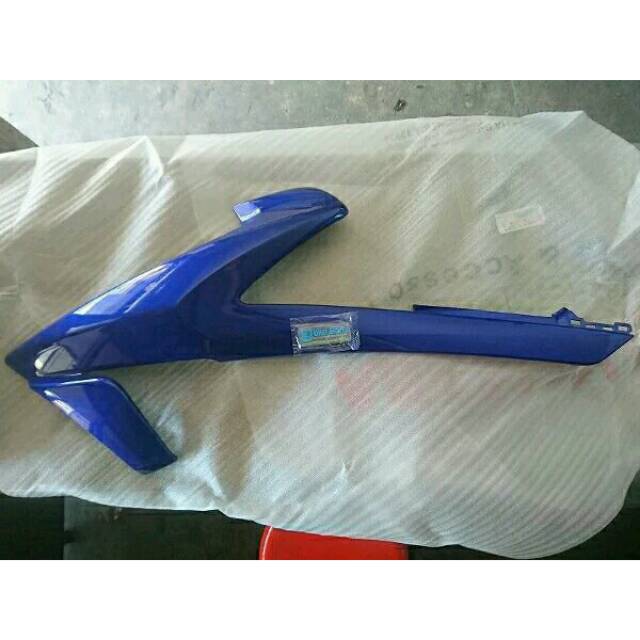 Shroud kuping tangki yamaha new Vixion R sebelah original