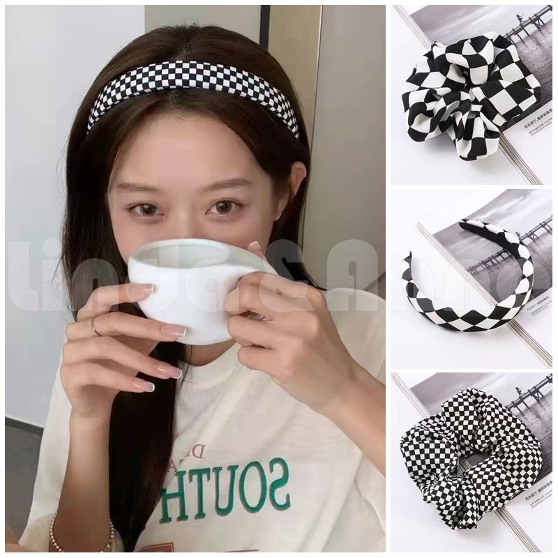 Ikat Rambut Monocrom Scrunchie Motif Papan Catur - Srunchie Kotak-Kotak Retro