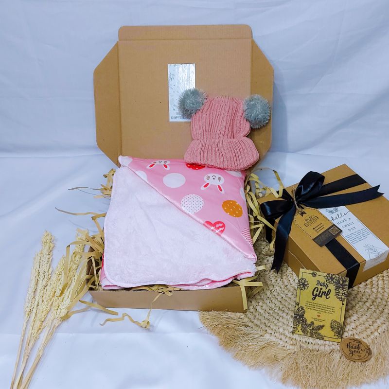 KADO HAMPERS BAYI | HAMPERS SELIMUT BAYI | HAMPERS BABY NEWBORN | SELIMUT DOUBLE FLEECE | SELIMUT TOPI 3D IMPORT | HAT BLANKET 3D | SELIMUT TOPI TEBAL | KADO BAYI SELIMUT-cute pink bear