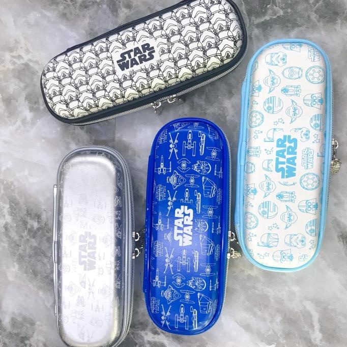 

TERMURAH Kotak pensil model smigle star wars/TEMPAT PENSIL AESTHETIC/TEMPAT PENSIL ANAK PEREMPUAN/TEMPAT PENSIL LUCU/TEMPAT PENSIL 3D/TEMPAT PENSIL TRANSPARAN/TEMPAT PENSIL LUCU/TEMPAT PENSIL KOREA/TEMPAT PENSIL KAIN/TEMPAT PENSIL KALKULATOR