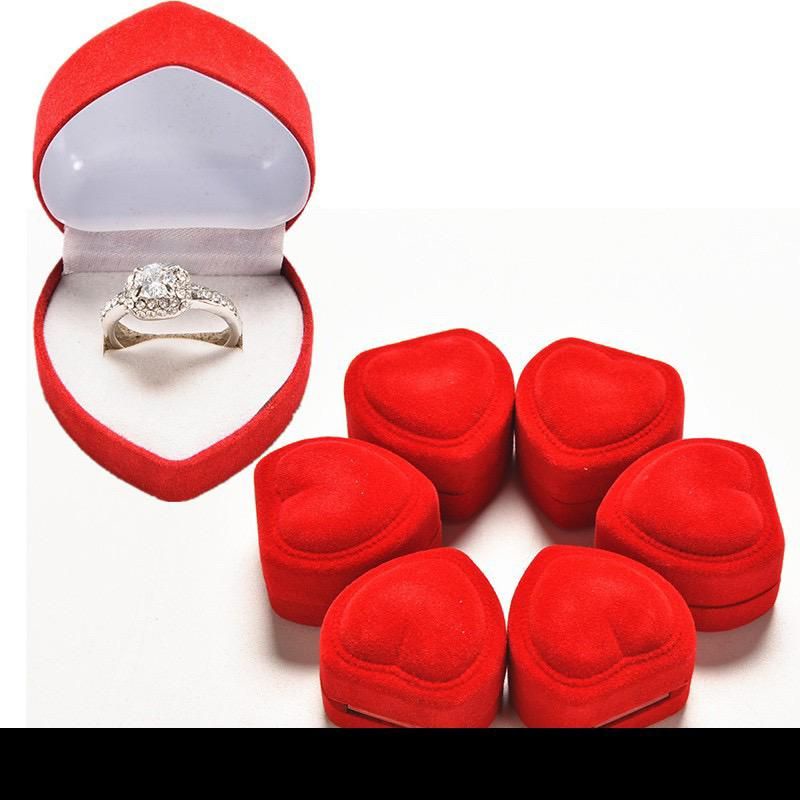 Ready Tempat cincin, Box tempat cincin Love warna merah