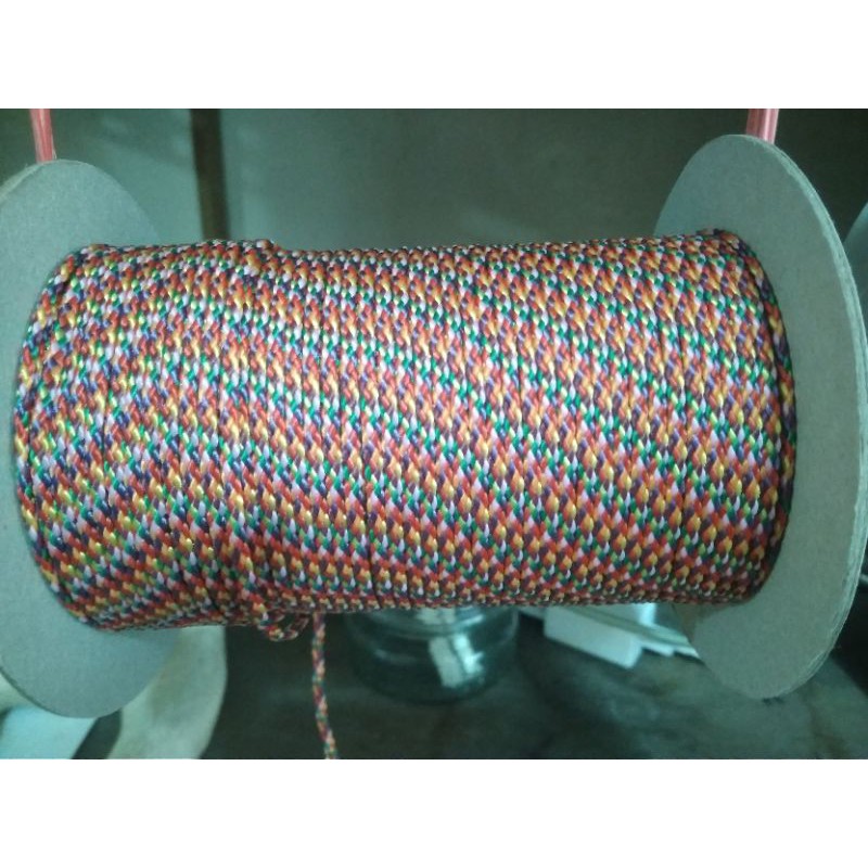 Benang 7 warna per meter