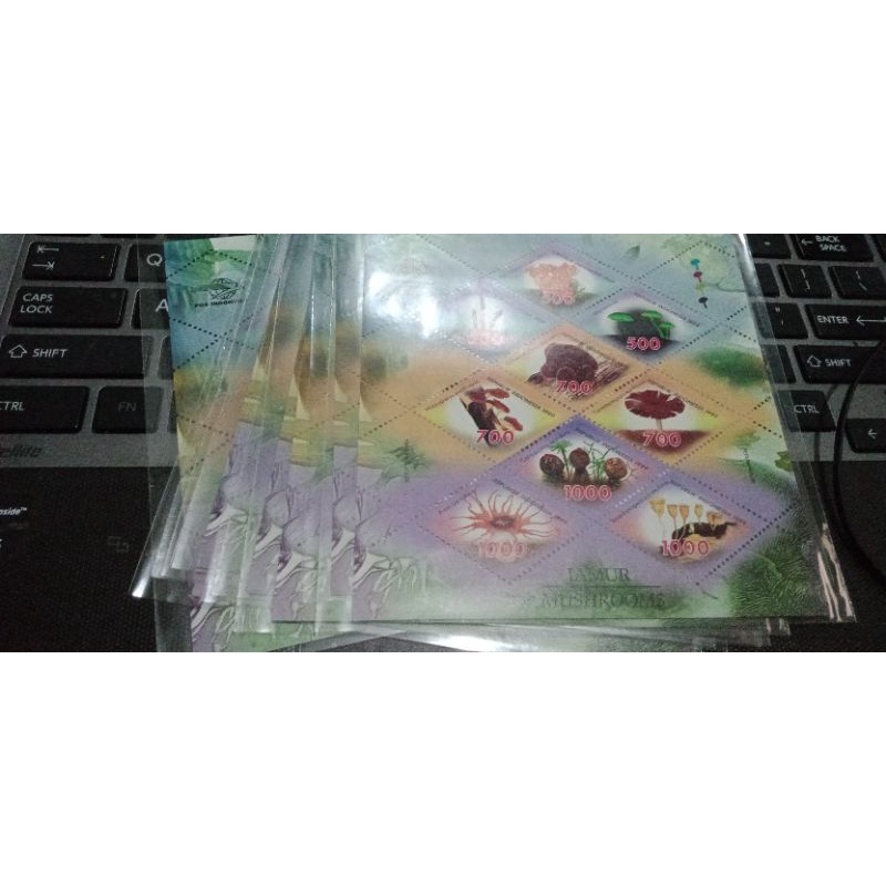 

prangko seri Jamur 1999