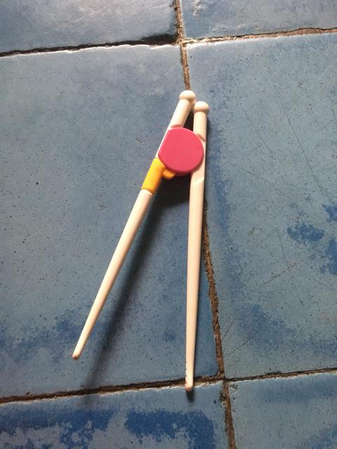 Sumpit Desain Kartun Untuk Latihan Anak Kecil