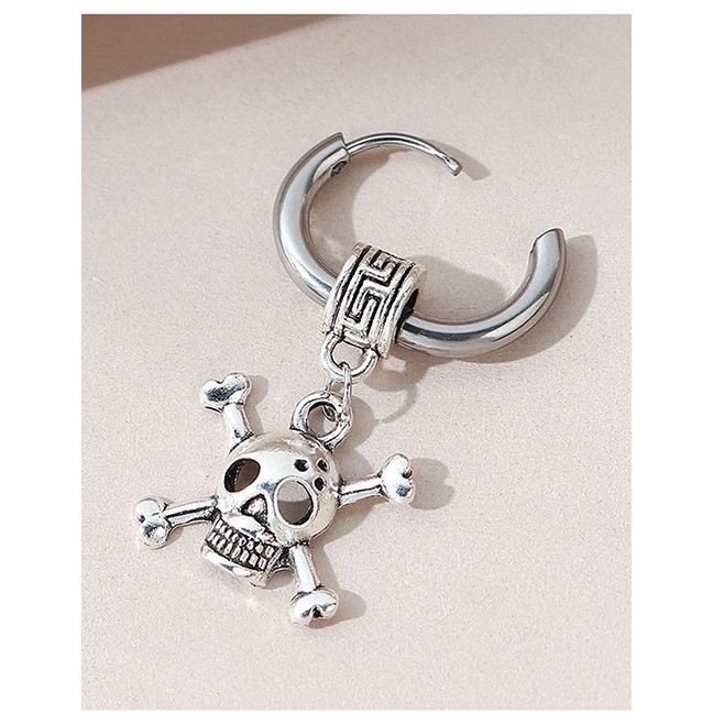 LRC Anting Tusuk Fashion Skull Single Side Skull Cutout Mens Y65408