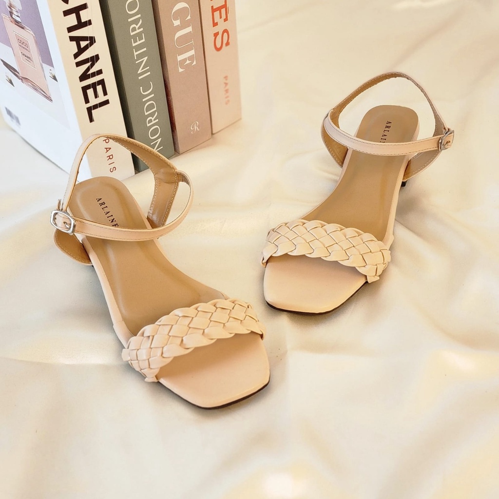 Arlaine - Daniela Sandal Heels Wanita / Heels Tali / Heels Kepang / Heels Tali Wanita / Heels Tali Kepang