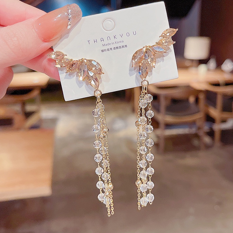 Anting Rumbai Panjang Desain Sayap Aksen Mutiara Bahan S925 Silver Needle Gaya Korea