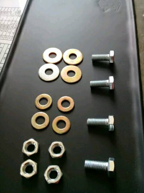 Baut plat nomor 1 set  4 baut, 4 ring