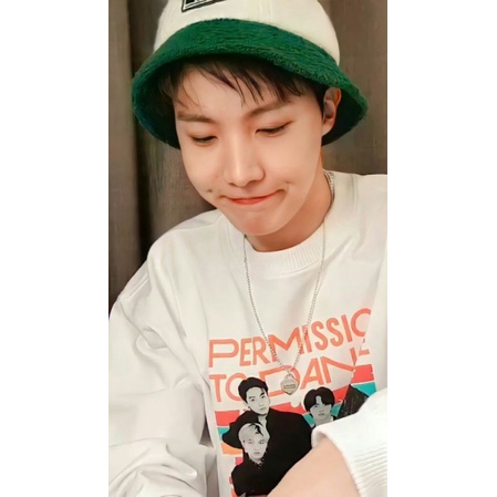 buku tulis dan peralatan sekolah