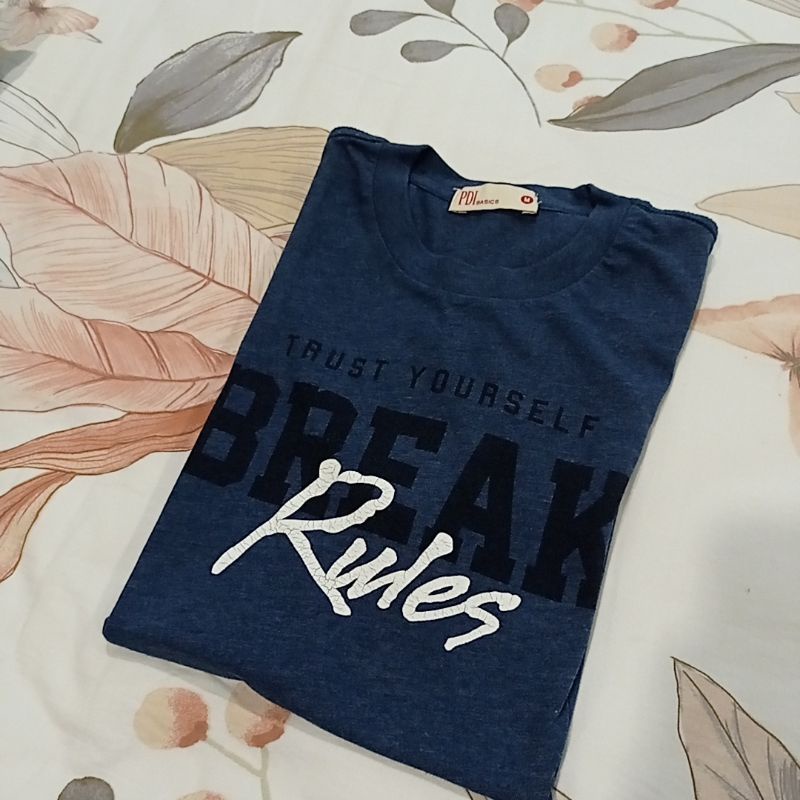 PRELOVED PDI Basic T shirt // kaos PDI Basic