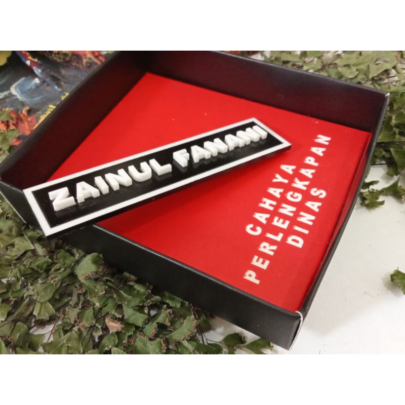 

Name Tag Papan Nama Timbul