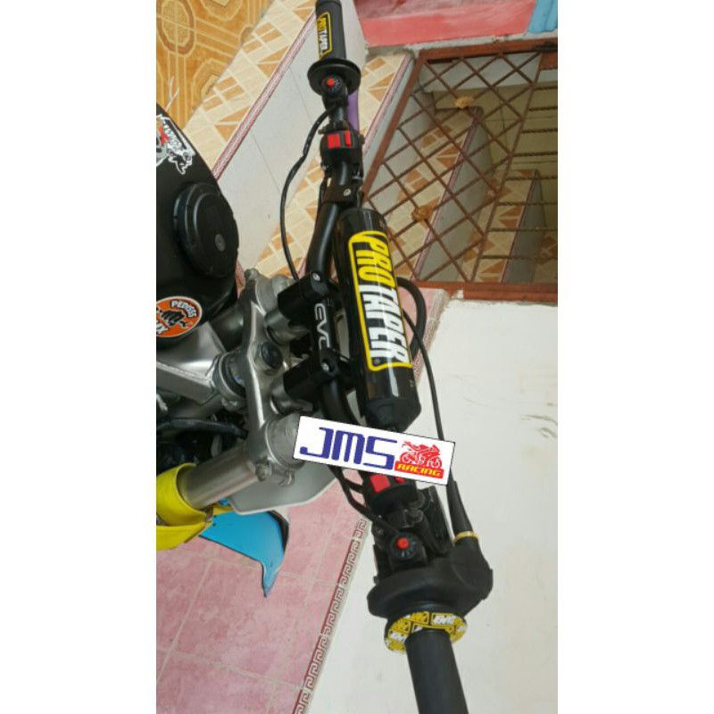stang protaper low plus handguard tulang dan grip paket set klx crf vixion byson cb byson wr 155 gsx w175 xable scorpio tiger rxk mt15 beqt street xride megapro