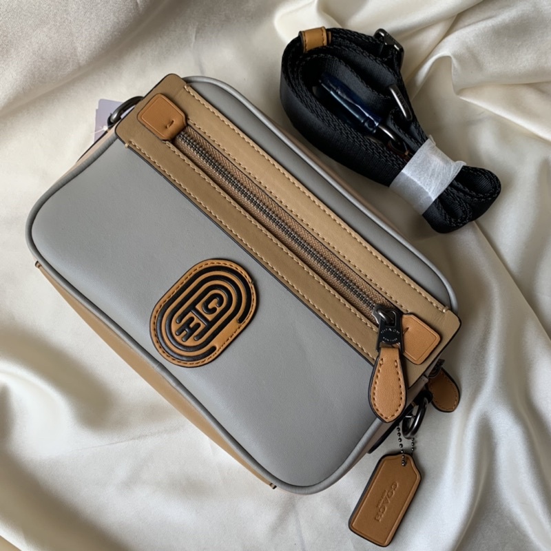 ACADEMY CROSSBODY IN COLORBLOCK WITH COACH PATCH (960)