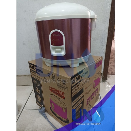 MIYAKO Rice Cooker / Magic Com MCM 528 SB / MCM 528 SB - Garansi Resmi 1 Tahun