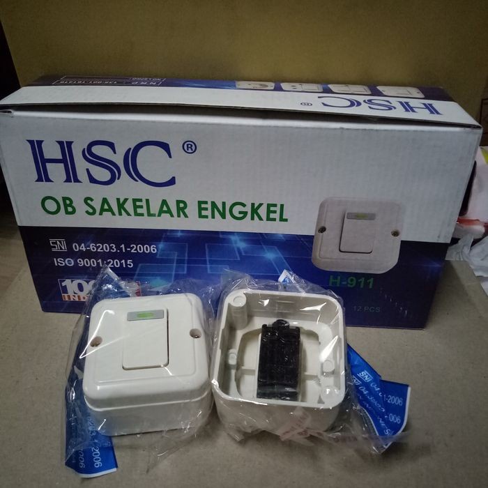 Saklar Merk HSC 911 Engkel OB Warna Radium Putih