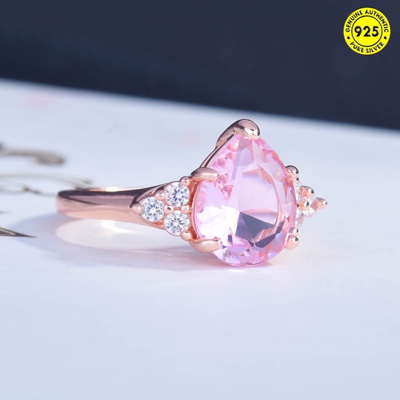 Cincin Berlian Warna Rose Gold Model Water Drop Pear