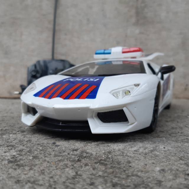 RC Car Sedan Polisi - Mainan Mobil Police Remote Control Anak Edukatif Radio Kontrol Edukatif