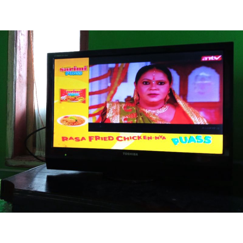 LCD TV Monitor Toshiba 19inch wide 19HV10E BEKAS