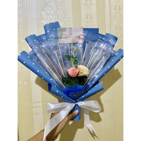 

Buket kosong uang dan barang kertas wrap cellophane polkadot hampers wisuda ultah
